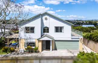 33 Woodford Avenue, Henderson