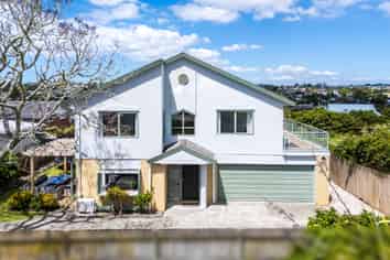 33 Woodford Avenue, Henderson