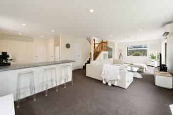 33 Woodford Avenue, Henderson