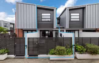 27/4 Stables Lane, Millwater