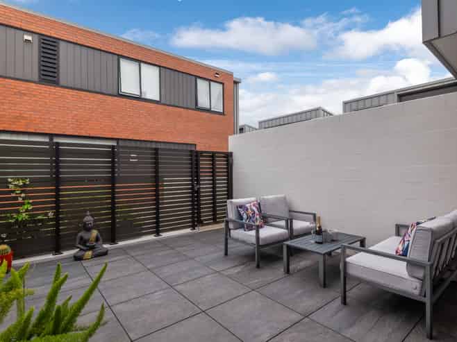 27/4 Stables Lane, Millwater