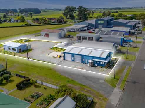 Versatile Industrial in Normanby - Vacant Possession