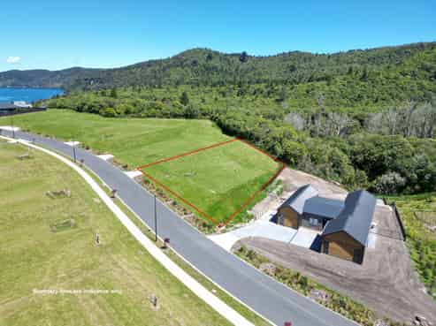 11 Otaketake Drive, Kinloch