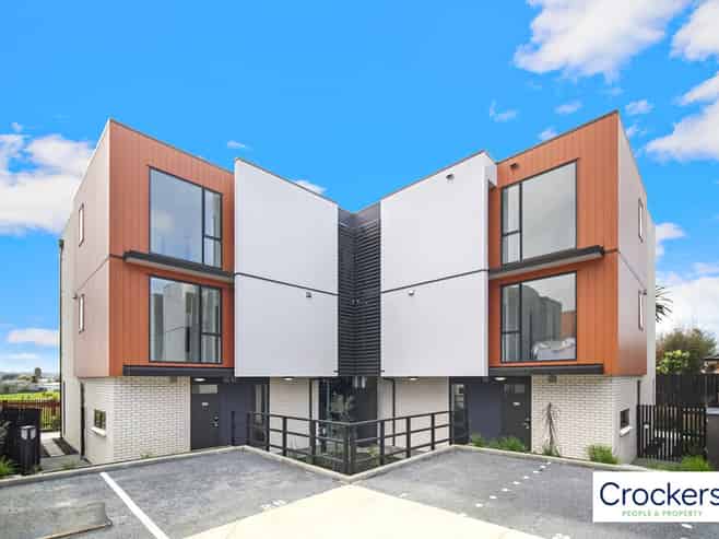 6/8 Treasure Lane, Te Atatu South