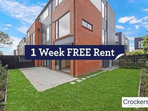 1/2 Treasure Lane, Te Atatu South