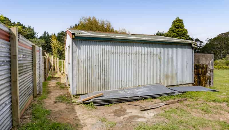 0n Tiromoana Road, Normanby