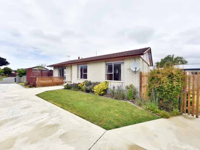 31 Denniston Crescent, Redwood