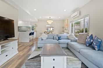 10 Mission Heights Drive, Flat Bush