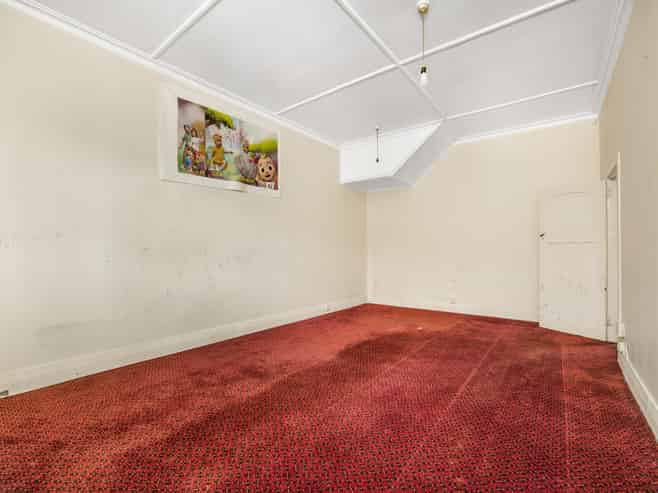 372 South Road, Caversham