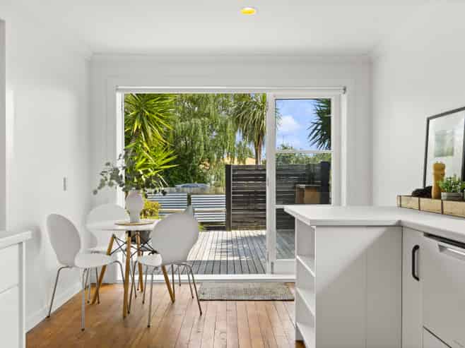 12 Cambridge Road, Martinborough