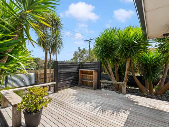 12 Cambridge Road, Martinborough