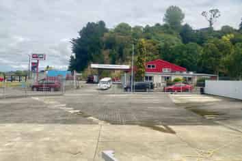 High-Profile Yard in Pole Position