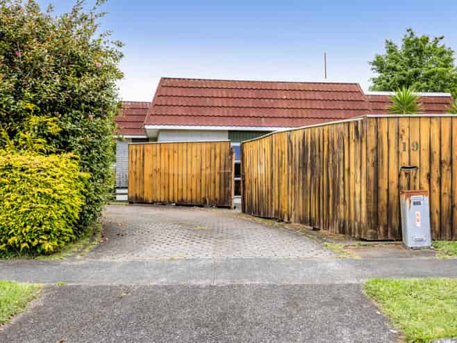 19 Tybalt Street, Stratford