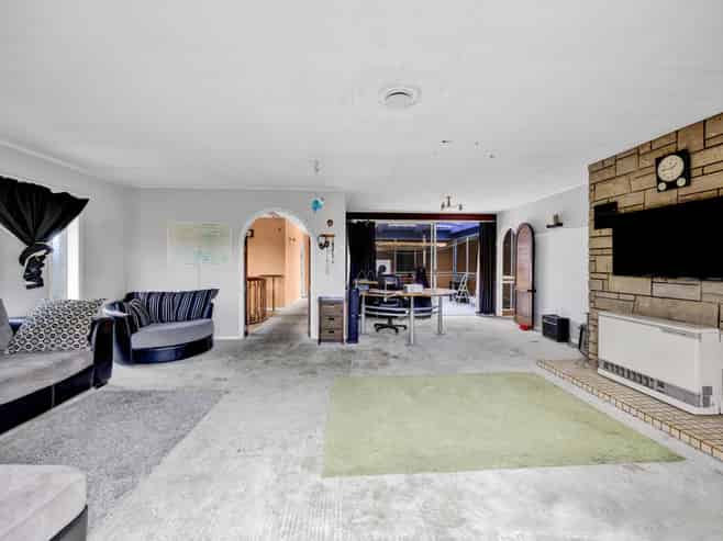 19 Tybalt Street, Stratford