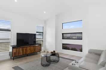 38 Puhirake Crescent, Pyes Pa