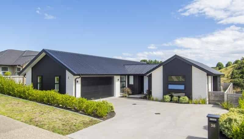 38 Puhirake Crescent, Pyes Pa