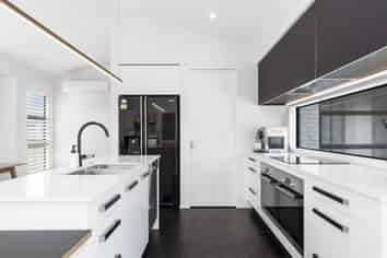 38 Puhirake Crescent, Pyes Pa