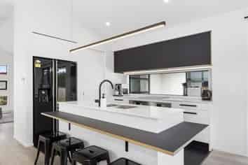 38 Puhirake Crescent, Pyes Pa