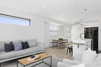 38 Puhirake Crescent, Pyes Pa