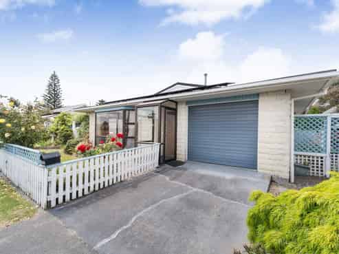 17 Russell Street, Feilding