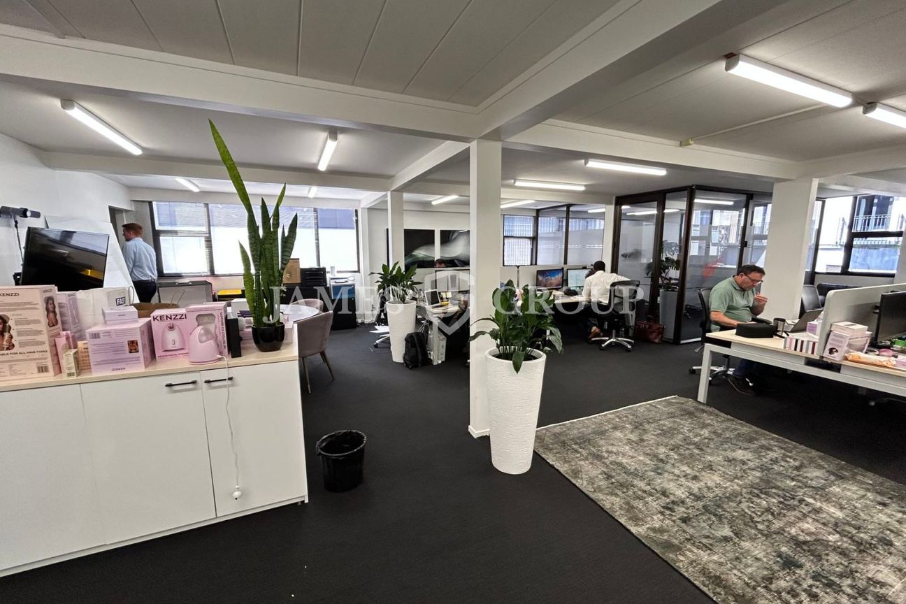 A RARE FIND | 300M² WAREHOUSE AND OFFICE - Vista 4