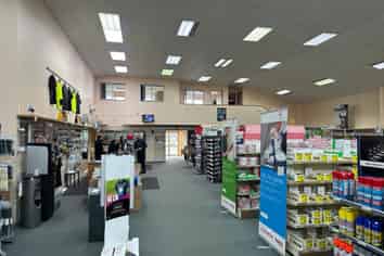 Flexible Commercial Premises in Top Location