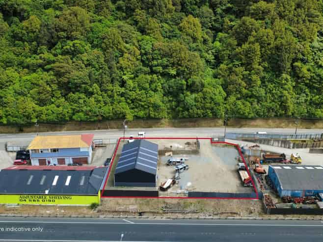 Quality Industrial with Large Yard – Kelson