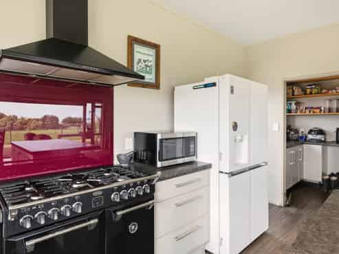 106B Awanuiarangi Road, Pikowai