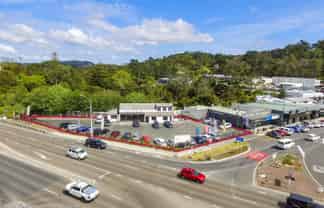 Prime Corner Yard in Silverdale 