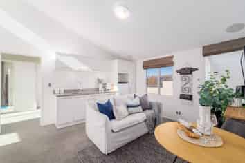 F/92 Governors Bay Road, Cass Bay