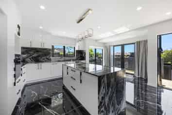 1/79 Halsey Drive, Lynfield