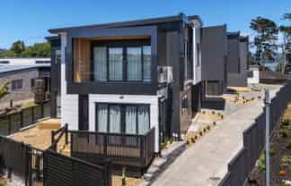 1/79 Halsey Drive, Lynfield