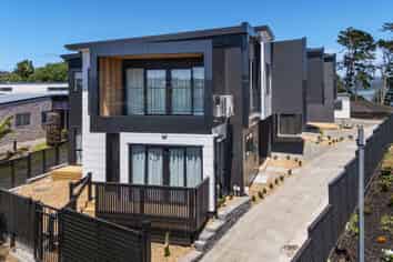 1/79 Halsey Drive, Lynfield