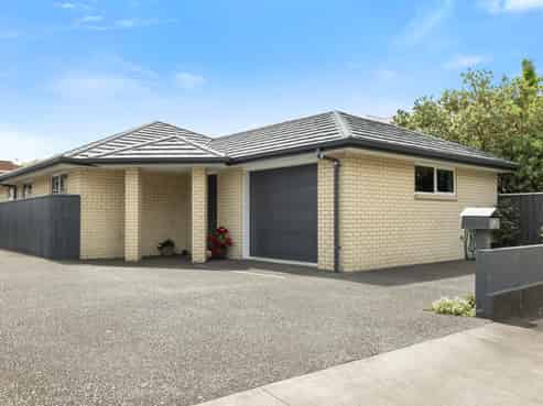 48 Wallace Place, Westown