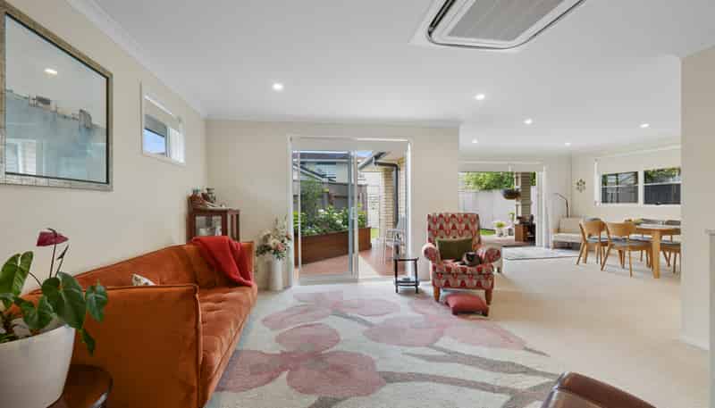 48 Wallace Place, Westown