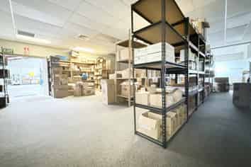 Large Onehunga Industrial Facility | 1,449 m2