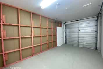 75m2* Office/Storage in Waltham