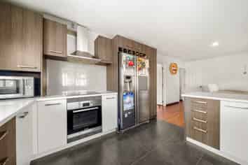 75 Barbados Drive, Unsworth Heights