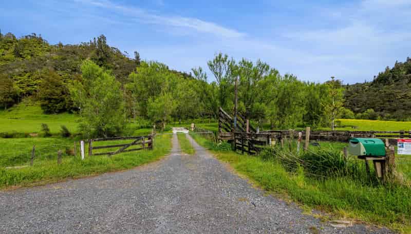 3133 Mokau Road, Mokau