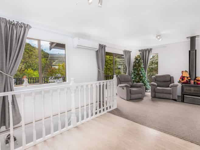 35 Omapere Street, Whitby