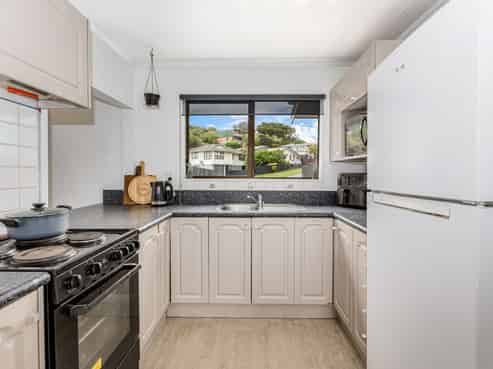 35 Omapere Street, Whitby