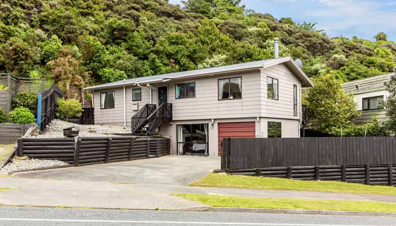 35 Omapere Street, Whitby