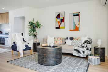 28 Mckinstry Avenue, Mangere East