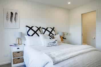 28 Mckinstry Avenue, Mangere East