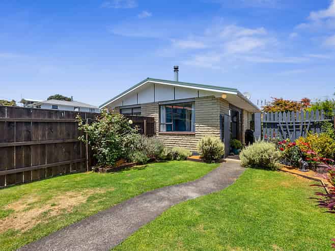 32A Simons Street, Moturoa