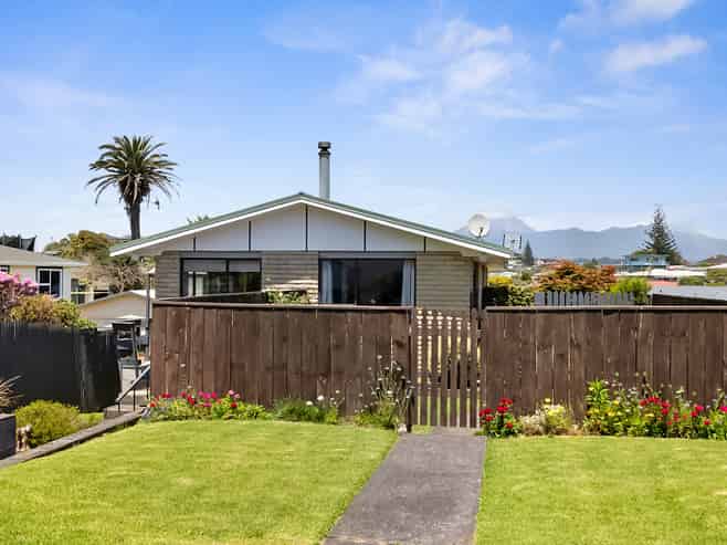 32A Simons Street, Moturoa
