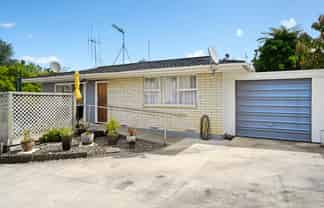 22 Sunnyhills Avenue, Glenview