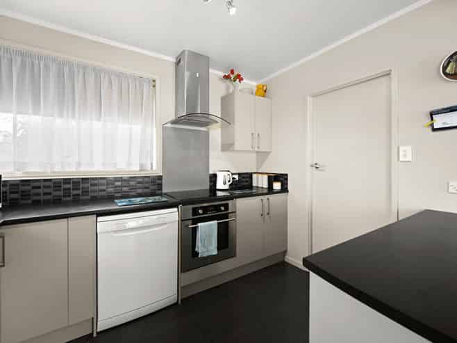 22 Sunnyhills Avenue, Glenview