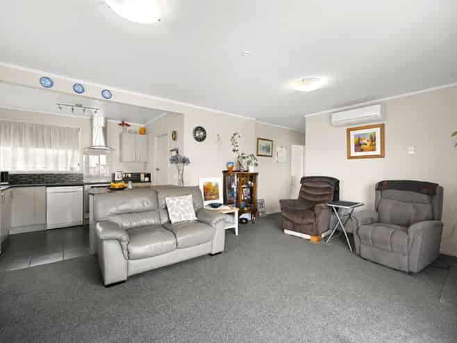 22 Sunnyhills Avenue, Glenview