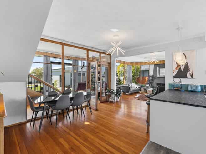 22 Fairview Avenue, Hawthorndale